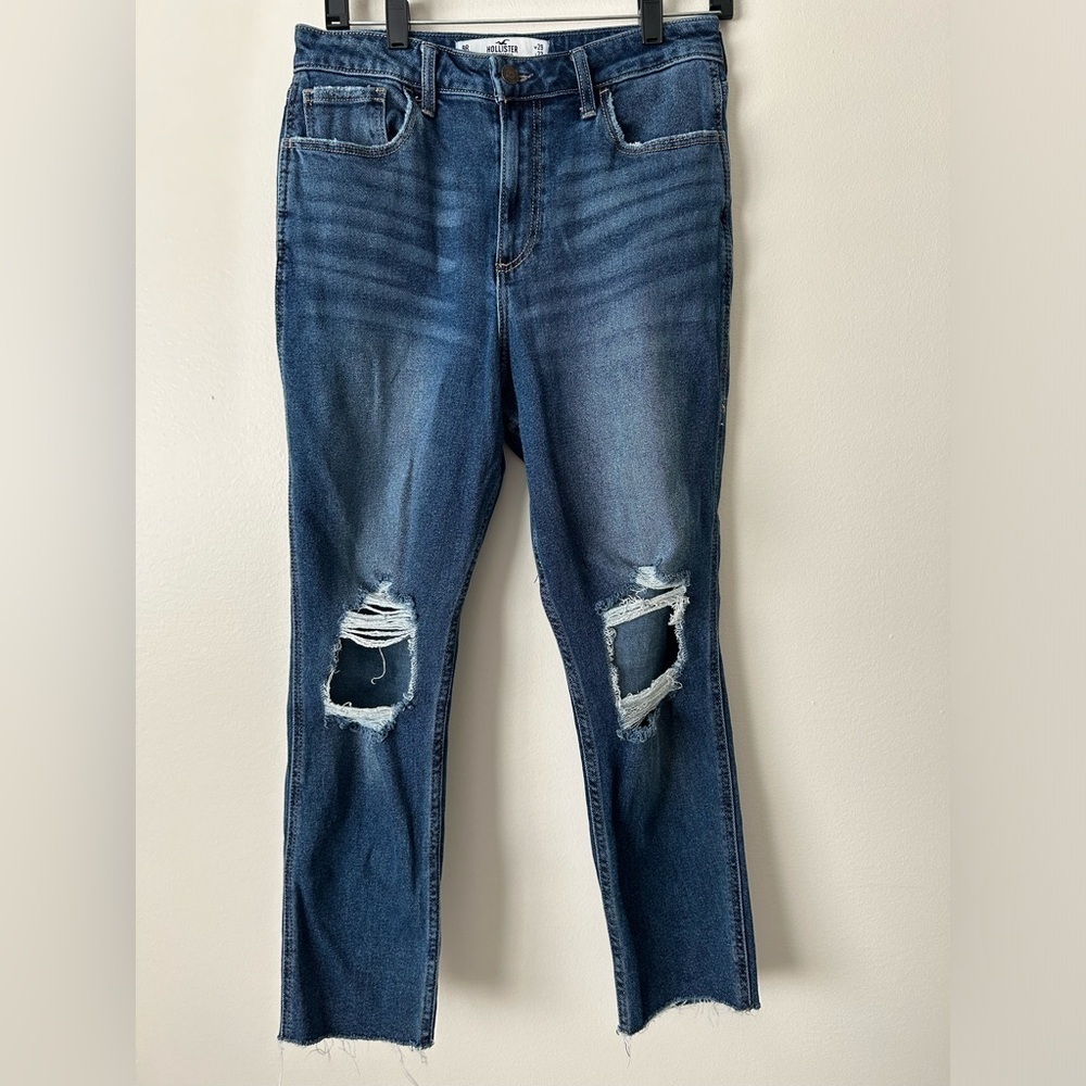 Hollister Curvy High Rise Mom jeans size 9 regular